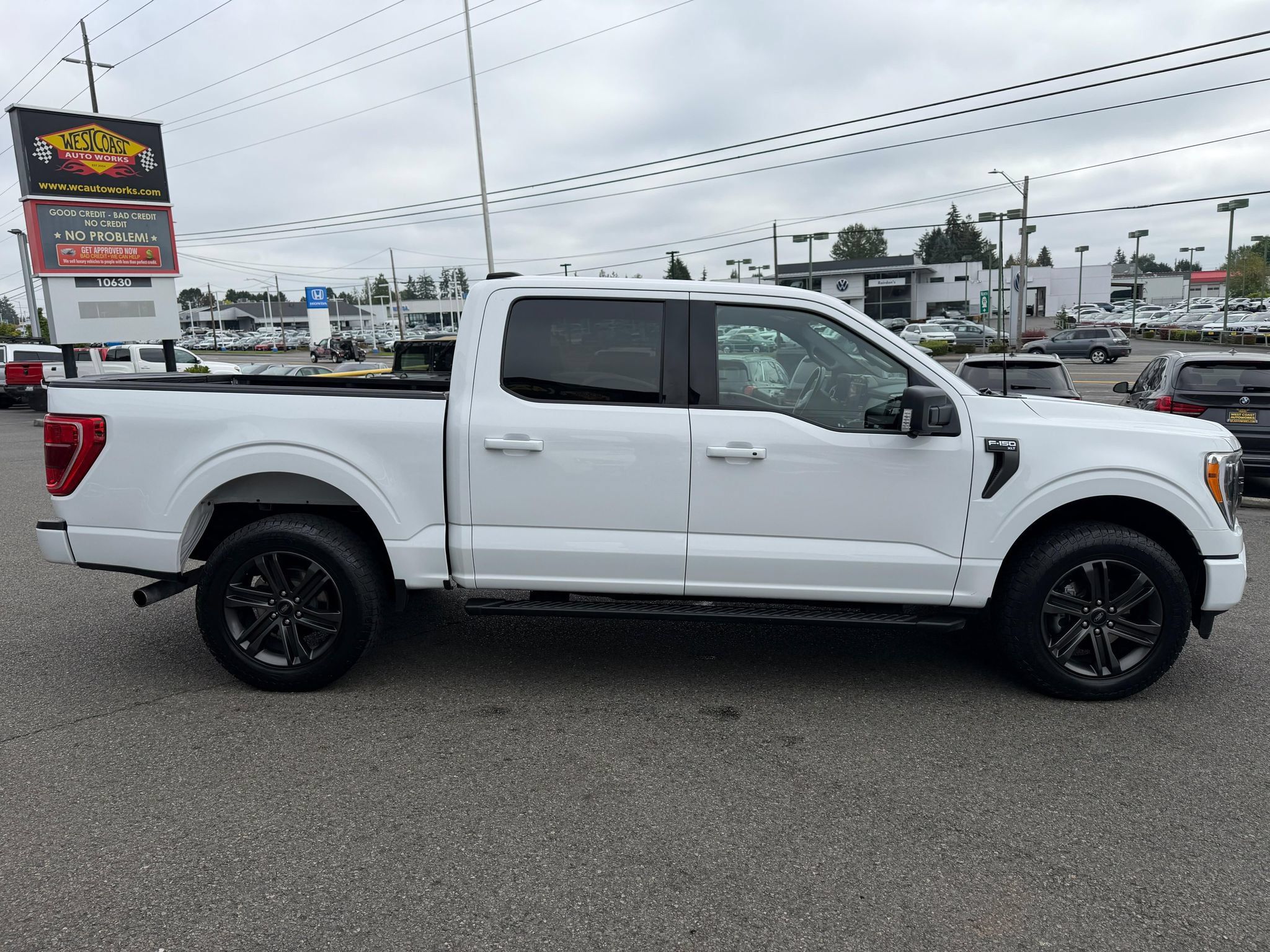 Used 2022 Ford F150 XLT w/ Equipment Group 302A High AWD/4WD image 7