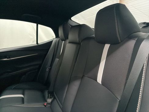 Used 2025 Toyota Camry SE image 17