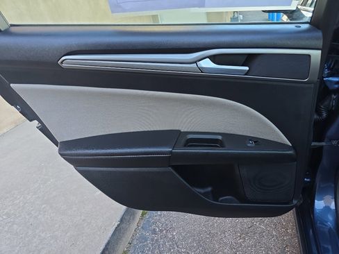 Used 2018 Ford Fusion S image 28