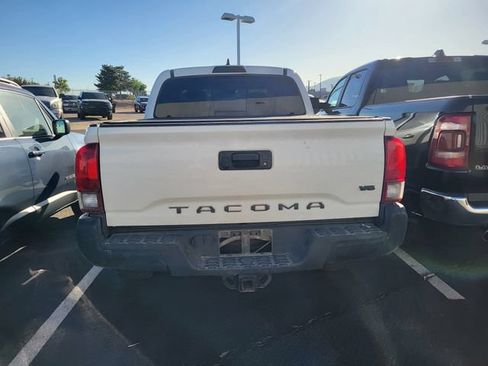 Used 2019 Toyota Tacoma TRD Off-Road AWD/4WD image 8