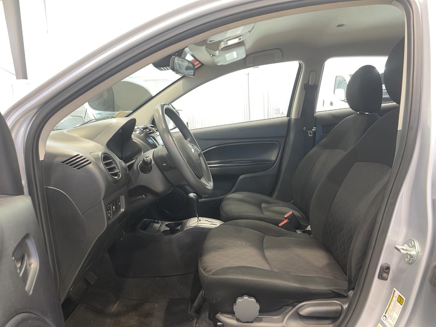 Used 2024 Mitsubishi Mirage ES FWD image 11