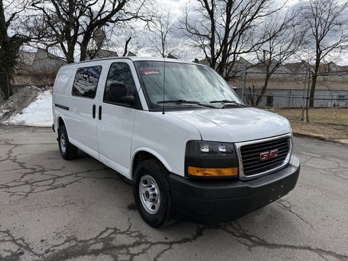 Used 2020 GMC Savana 2500 image 7