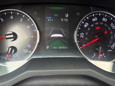 Used 2019 Toyota RAV4 XLE w/ Convenience Package AWD/4WD image 22