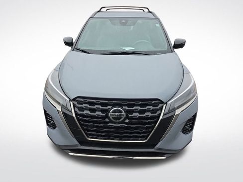 Used 2021 Nissan Kicks SR w/ SR Premium Package image 3