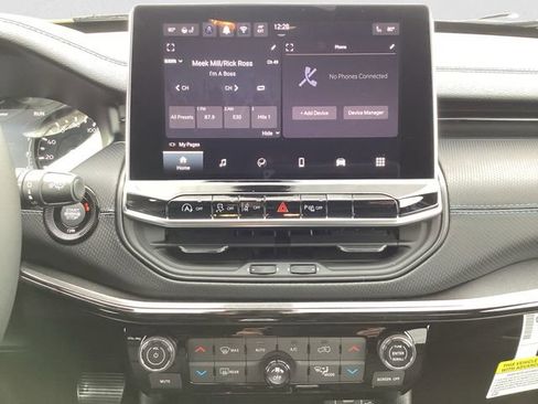 New 2026 Jeep Compass Limited image 12