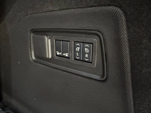 Used 2025 Cadillac Escalade Sport w/ Touring Package image 29