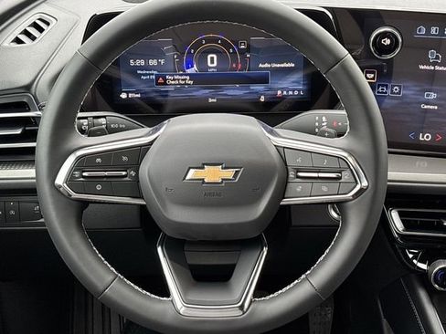 New 2026 Chevrolet Traverse LT w/ Sun and Wheel Package FWD image 13