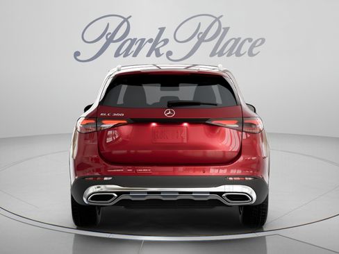 Certified 2026 Mercedes-Benz GLC 300 image 17