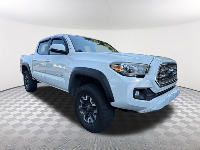 Used 2016 Toyota Tacoma TRD Off-Road w/ Premium & Technology Package RWD image 3