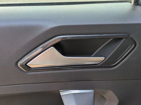 Used 2022 Volkswagen Tiguan SE R-Line FWD image 28
