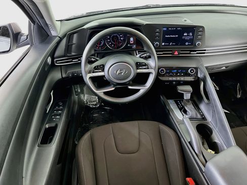 Used 2023 Hyundai Elantra SEL FWD image 20