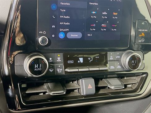 Certified 2023 Toyota Highlander LE image 15