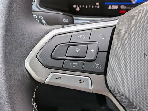 New 2026 Volkswagen Taos SE image 22