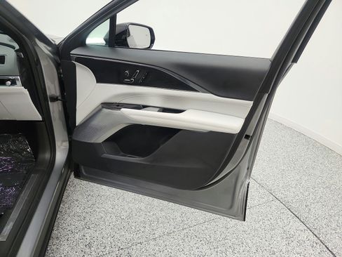 Used 2024 Cadillac Lyriq Luxury RWD image 21