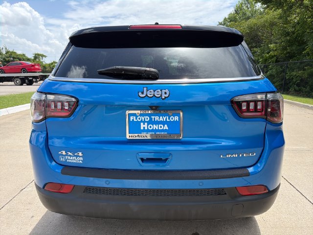 Used 2024 Jeep Compass Limited AWD/4WD image 4