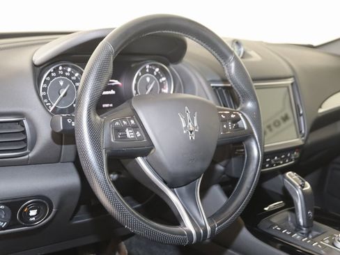 Used 2022 Maserati Levante Modena image 6