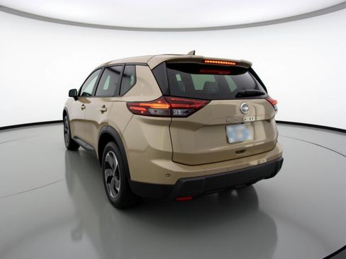 Used 2025 Nissan Rogue SV image 6