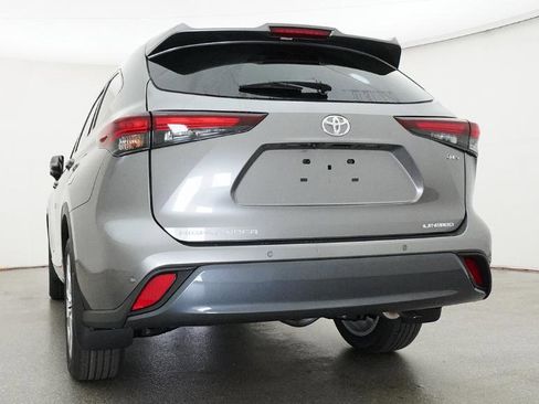 New 2026 Toyota Highlander Limited AWD/4WD image 25