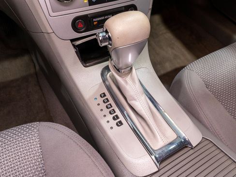 Used 2010 Chevrolet Malibu LS FWD image 16