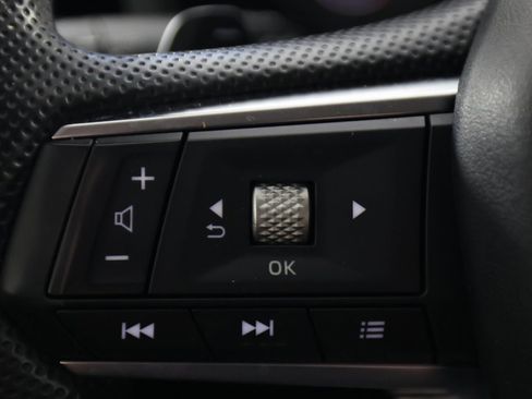 Used 2024 Mitsubishi Outlander ES image 22