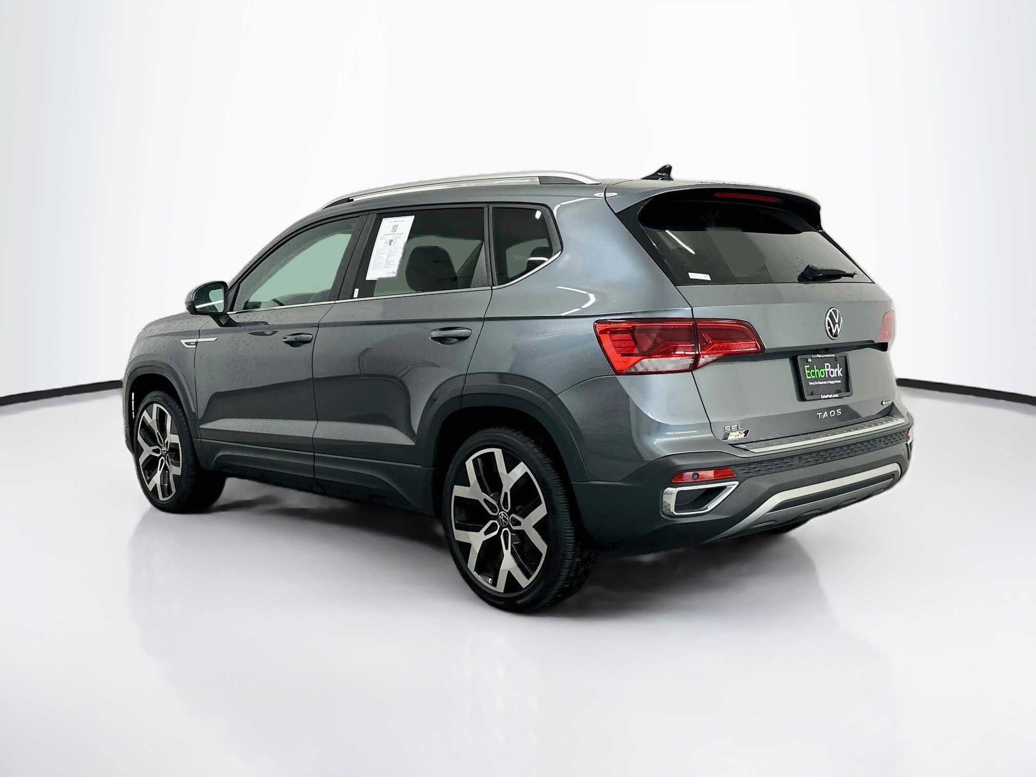 Used 2023 Volkswagen Taos SEL AWD/4WD image 5