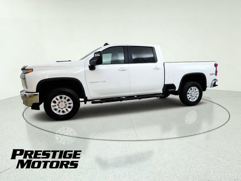 Used 2022 Chevrolet Silverado 3500 LT w/ Convenience Package AWD/4WD image 5