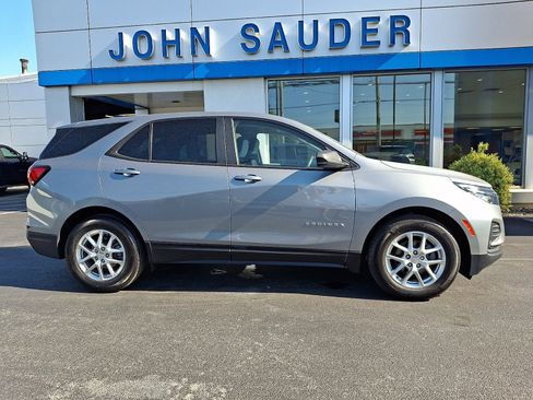 Used 2023 Chevrolet Equinox LS w/ LS Convenience Package FWD image 7
