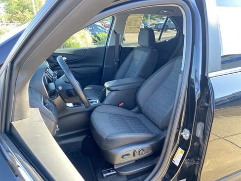 Used 2023 Chevrolet Equinox LT FWD image 18