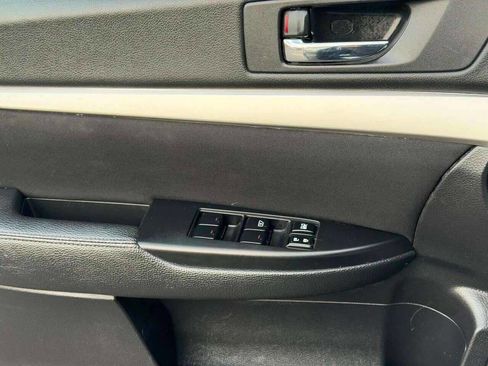 Used 2011 Subaru Outback 2.5i Premium w/ All-Weather Pkg image 23