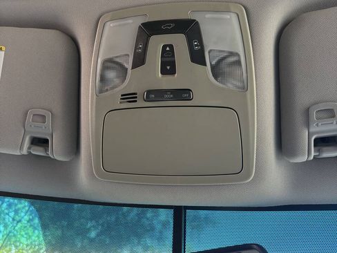 Used 2016 Toyota Sienna XLE FWD image 30