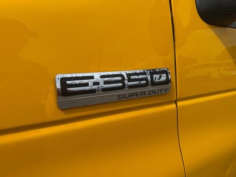 Used 2021 Ford E-350 and Econoline 350 Super Duty RWD image 34