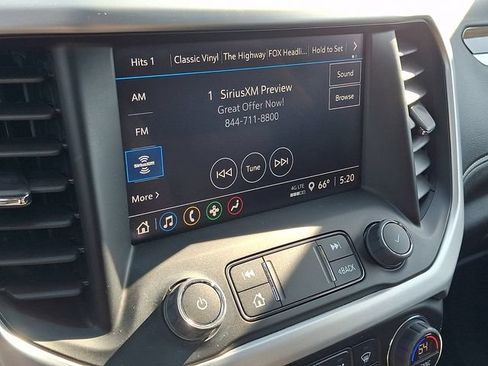 Used 2023 GMC Acadia SLE w/ Driver Convenience Package FWD image 17