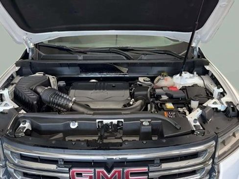 Used 2023 GMC Acadia SLE w/ Driver Convenience Package image 29