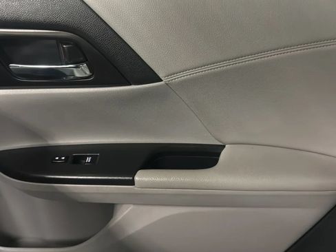 Used 2013 Honda Accord EX-L image 17