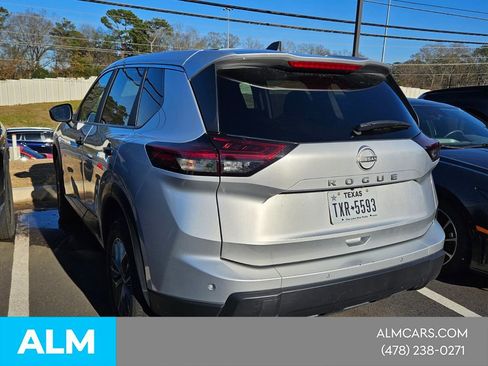 Used 2024 Nissan Rogue S image 14