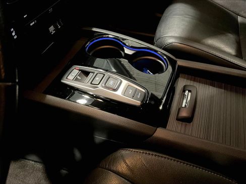 Used 2016 Honda Pilot Touring image 18