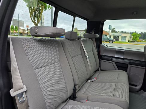 Used 2017 Ford F150 XLT w/ Equipment Group 302A Luxury AWD/4WD image 12