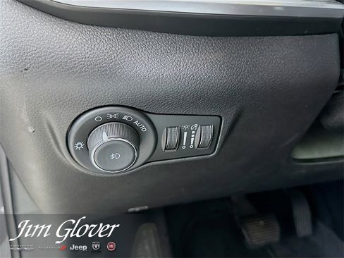 Used 2024 Jeep Compass Limited image 22