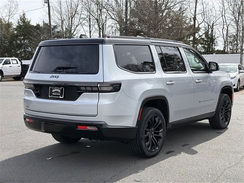 New 2026 Jeep Grand Wagoneer Summit image 12