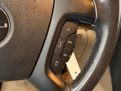 Used 2011 GMC Acadia Denali FWD image 12