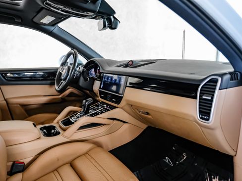 Used 2019 Porsche Cayenne AWD/4WD image 14
