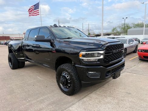 Used 2022 RAM 3500 Lone Star w/ Level C Equiment Group image 3