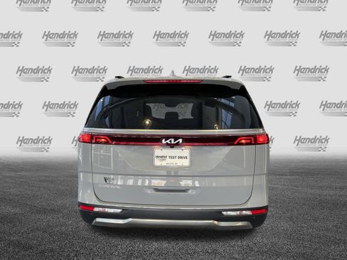 Used 2023 Kia Carnival SX image 9