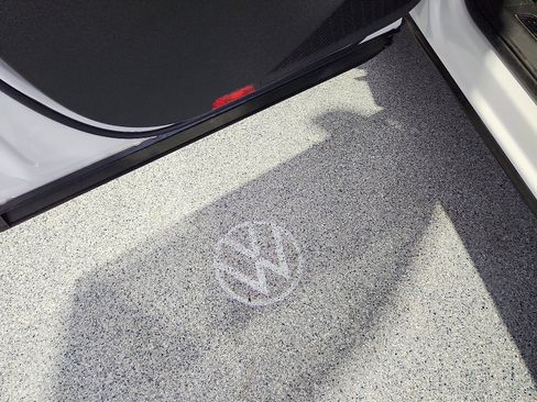 New 2026 Volkswagen Atlas SE FWD image 14