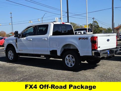 New 2026 Ford F250 XLT w/ XLT Premium Package AWD/4WD image 7