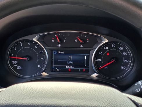 Used 2024 GMC Terrain SLE image 19