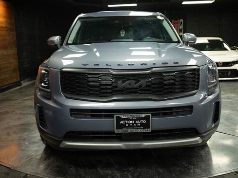 Used 2022 Kia Telluride LX image 3