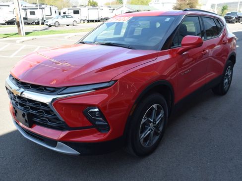 Used 2023 Chevrolet Blazer LT w/ Convenience Package AWD/4WD image 3