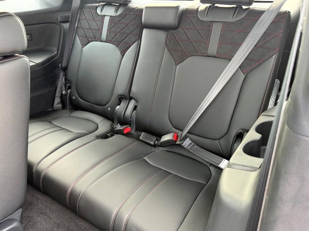 New 2026 Honda Pilot Black Edition image 9