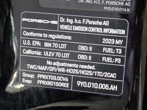 Used 2023 Porsche Cayenne Platinum Edition image 26